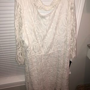 White long sleeve lace dress